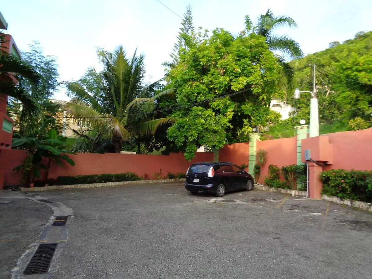 ***  Tropical Court Hotel Montego Bay Jamaica