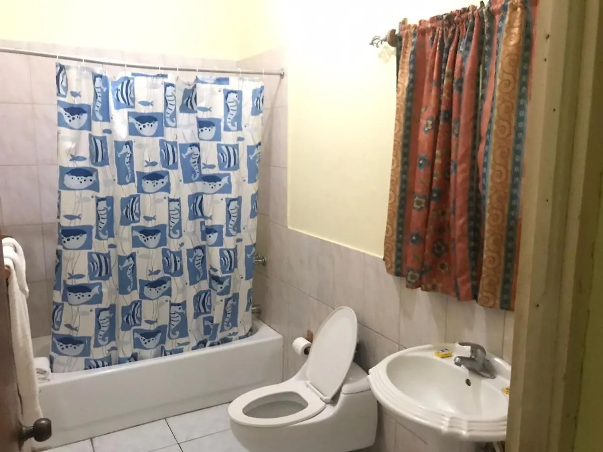 Tropical Court Hotel Montego Bay
